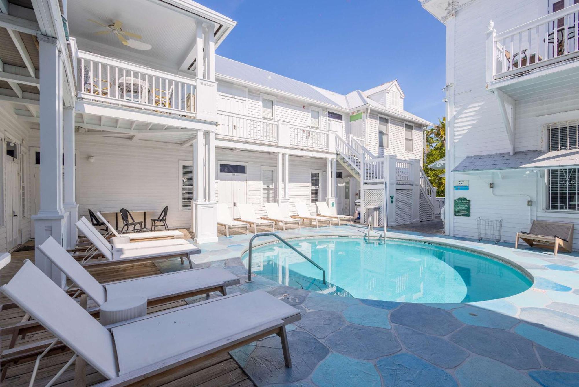 Deluxe King With Balcony - At James House With Parking! Key West Bagian luar foto